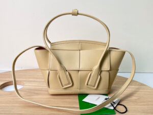 Bottega Veneta The Arco Mini