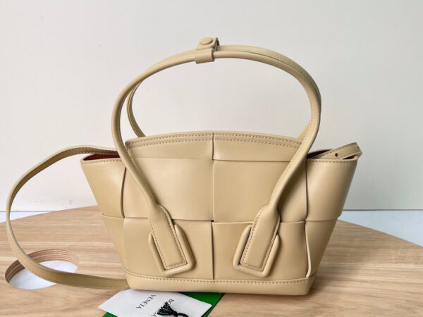Bottega Veneta The Arco Mini