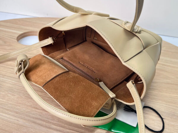 Bottega Veneta The Arco Mini