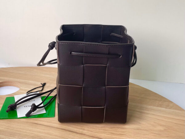 Bottega Veneta Small Cassette Cross-Body Bucket