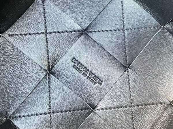 Bottega Veneta Small Cassette Cross-Body Bucket