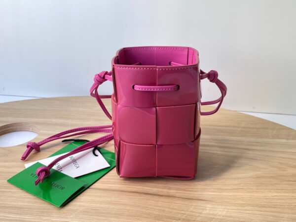Bottega Veneta Bucket