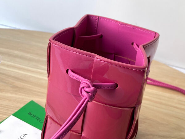 Bottega Veneta Bucket