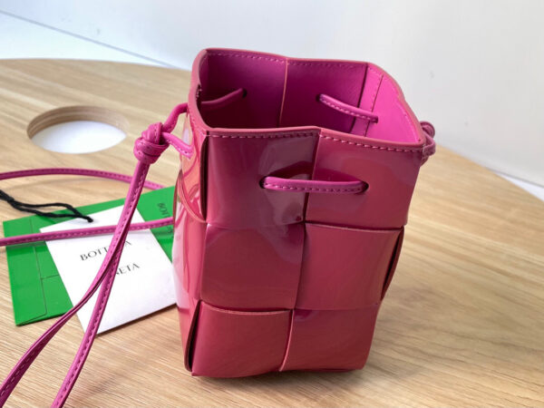 Bottega Veneta Bucket