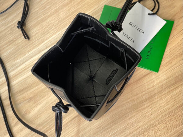 Bottega Veneta Bucket