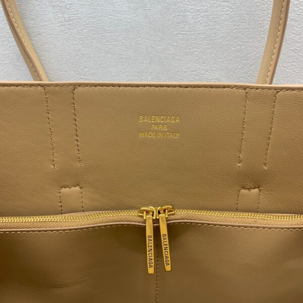 Balenciaga Bel Air Medium Carry All Bag