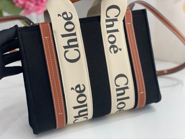 Chloé Woody