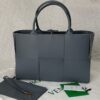 Bottega Veneta BV Medium Arco Tote Bag