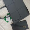 Bottega Veneta BV Medium Arco Tote Bag