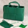 Bottega Veneta BV Medium Arco Tote Bag