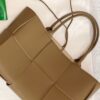 Bottega Veneta BV Medium Arco Tote Bag