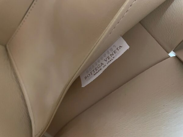 Bottega Veneta BV Medium Arco Tote Bag