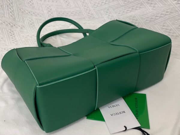 Bottega Veneta Arco Tote