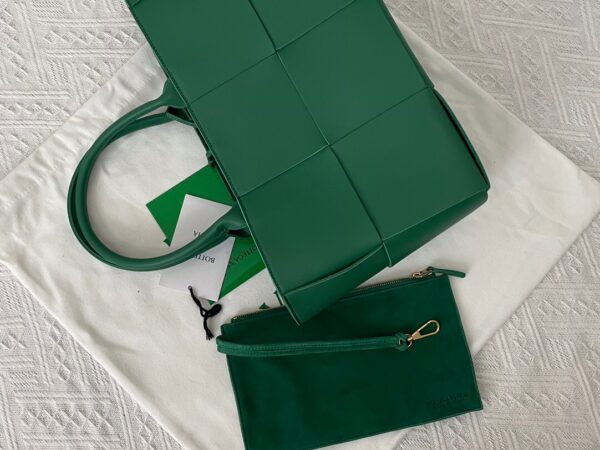 Bottega Veneta Arco Tote