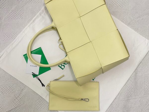 Bottega Veneta Arco Tote