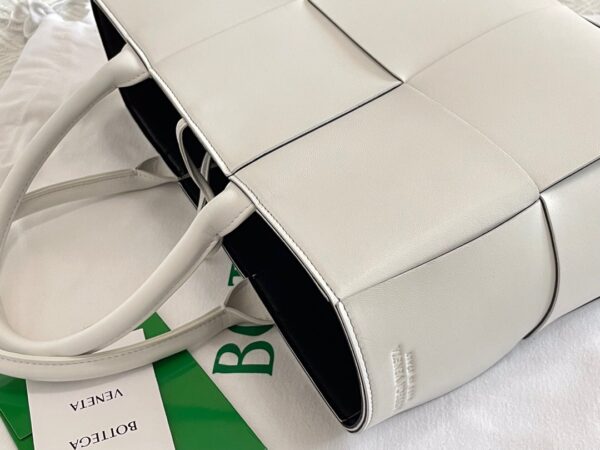 Bottega Veneta Arco Tote