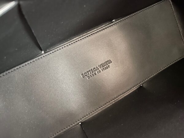 Bottega Veneta Arco Tote