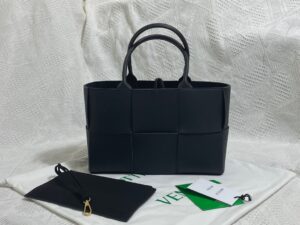 Bottega Veneta Arco Tote