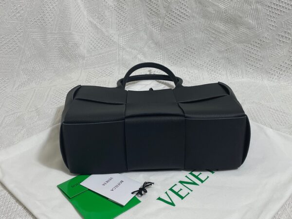 Bottega Veneta Arco Tote