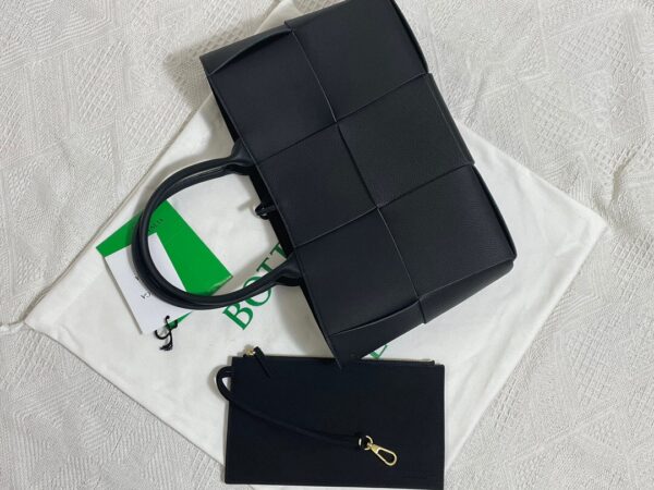 Bottega Veneta Arco Tote