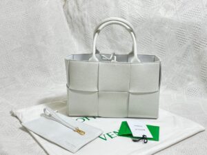 Bottega Veneta Arco Tote