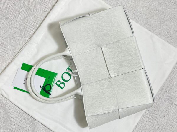 Bottega Veneta Arco Tote