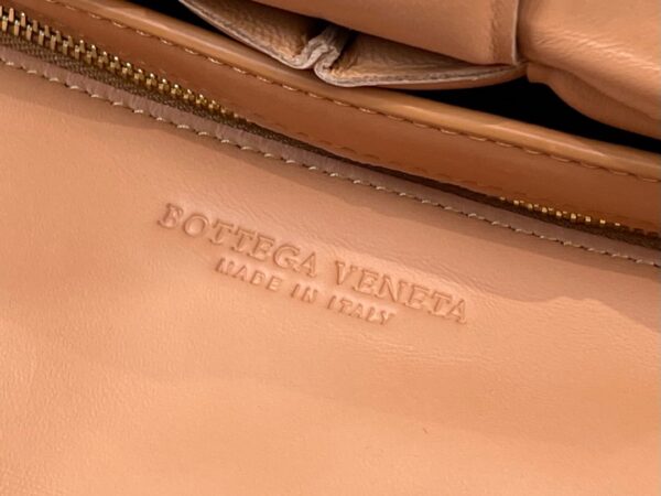 Bottega Veneta The Chain Cassette