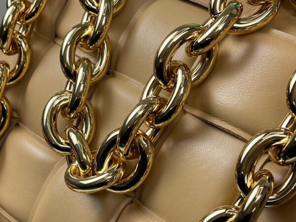 Bottega Veneta The Chain Cassette