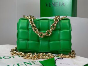 Bottega Veneta The Chain Cassette