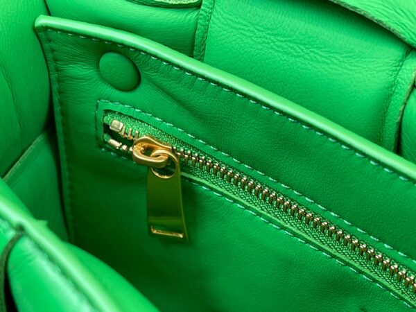 Bottega Veneta The Chain Cassette