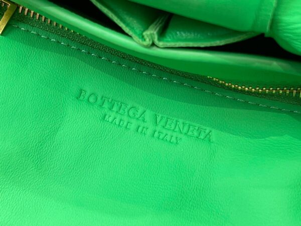 Bottega Veneta The Chain Cassette