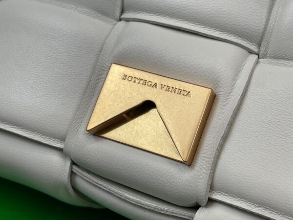 Bottega Veneta The Chain Cassette