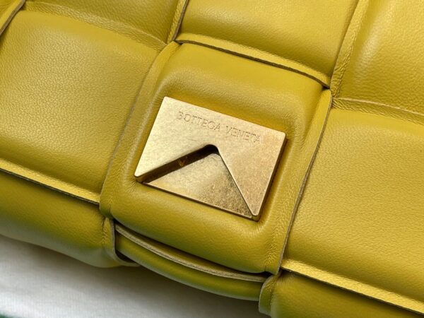 Bottega Veneta The Chain Cassette