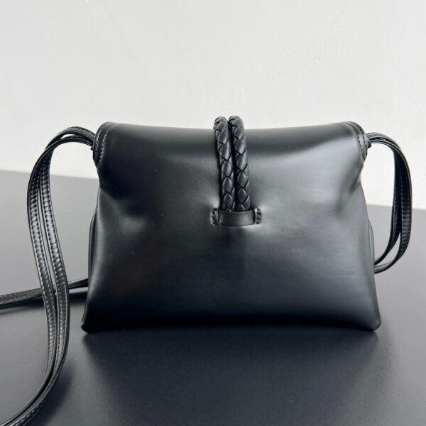 Bottega Veneta BV Baby Liberta