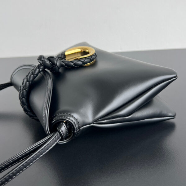Bottega Veneta BV Baby Liberta