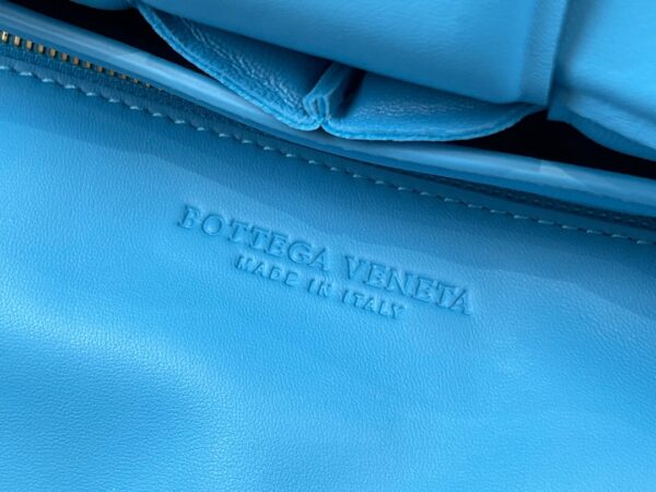 Bottega Veneta The Chain Cassette