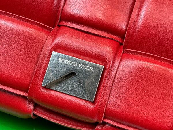 Bottega Veneta The Chain Cassette