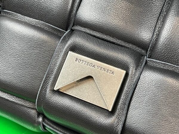 Bottega Veneta The Chain Cassette