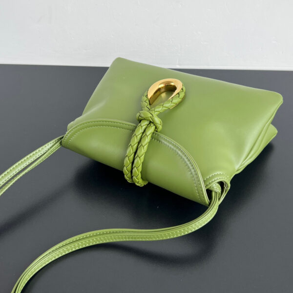 Bottega Veneta BV Baby Liberta