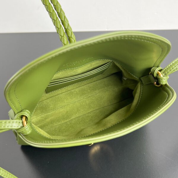 Bottega Veneta BV Baby Liberta