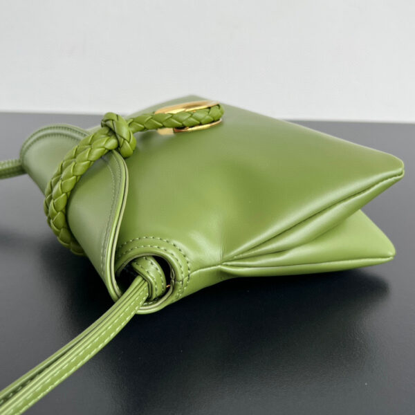 Bottega Veneta BV Baby Liberta
