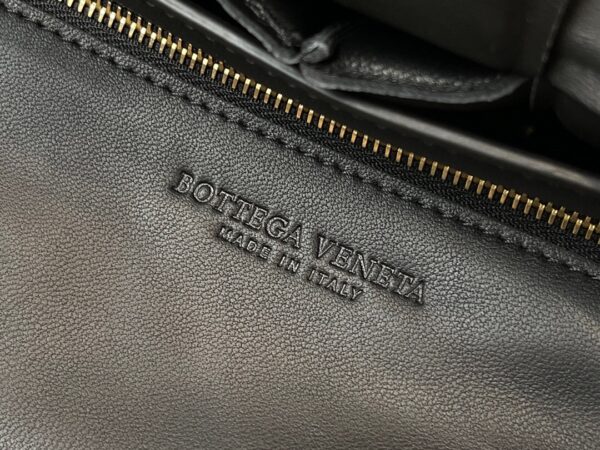 Bottega Veneta The Chain Cassette
