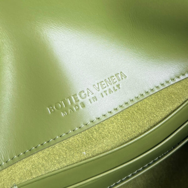 Bottega Veneta BV Baby Liberta