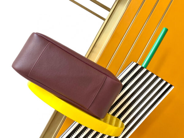 YSL LE5A7 supple LARGE in grained leather