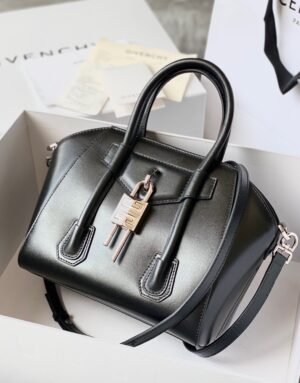 Givenchy Antigona Lock Soft
