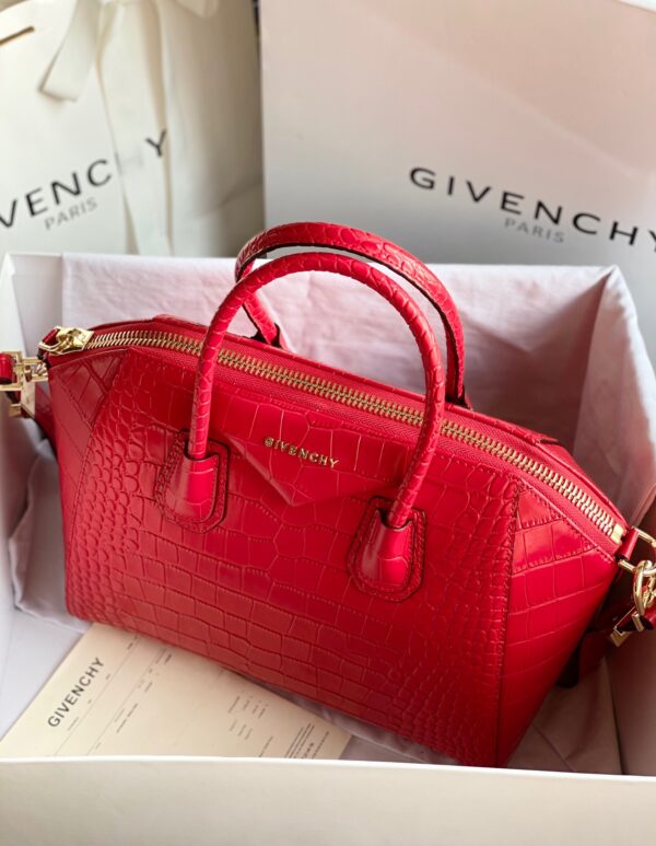 Givenchy Antigona Medium
