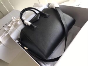 Givenchy Antigona Medium