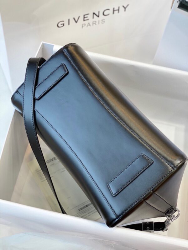 Givenchy Antigona Small