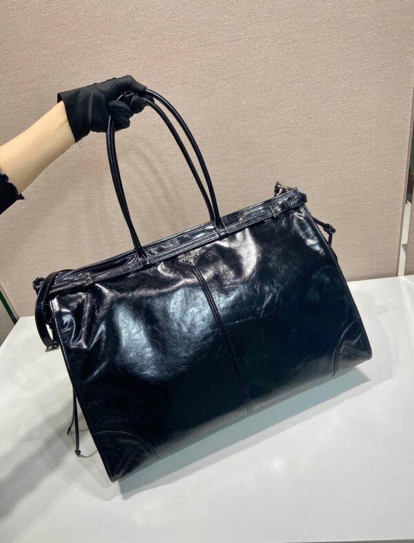Prada Bonnie leather tote bag