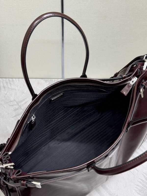 Prada Bonnie leather tote bag